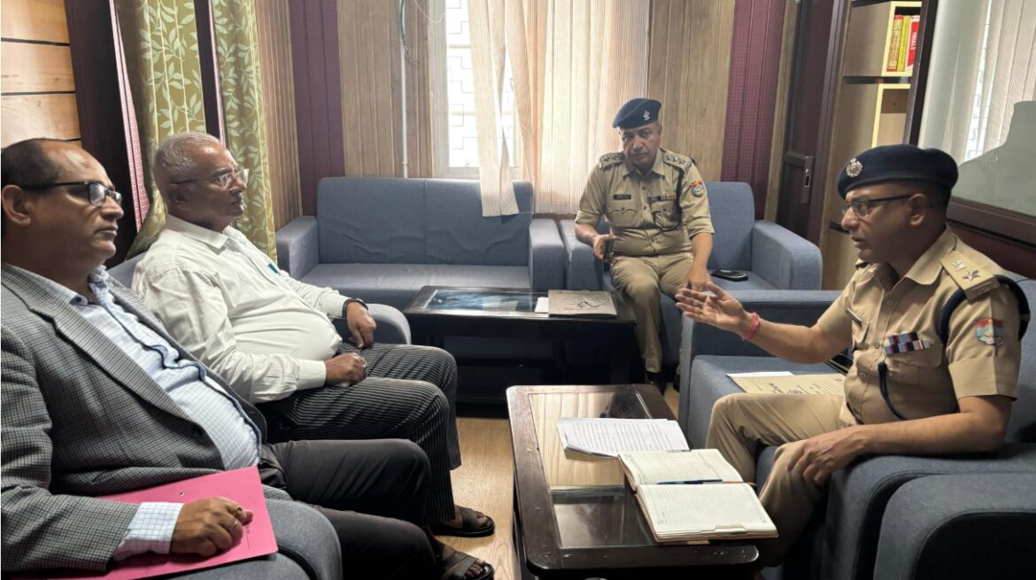 सड़क सुरक्षा को लेकर चमोली में समन्वय गोष्ठी, सुप्रीम कोर्ट के निर्देशों पर जोर