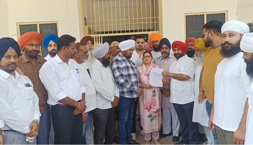 कर्णप्रयाग घटना पर सिख समाज में रोष, निष्पक्ष कार्रवाई की मांग को लेकर सौंपा ज्ञापन
