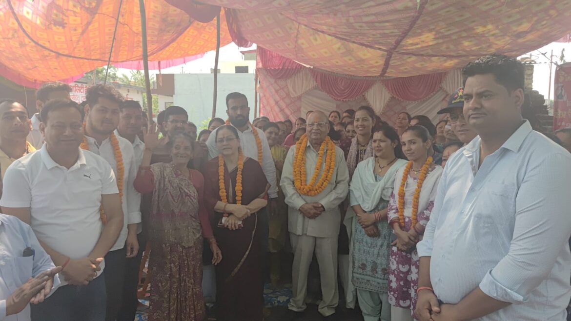 कालाढूंगी में शराब की दुकान के विरोध में चल रहा धरना स्थगित, विधायक के आश्वासन पर माने प्रदर्शनकारी