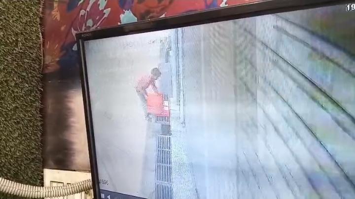 लालकुआँ में चोरों के हौसले बुलंद, कोतवाली के सामने से दूध की क्रेट्स चोरी