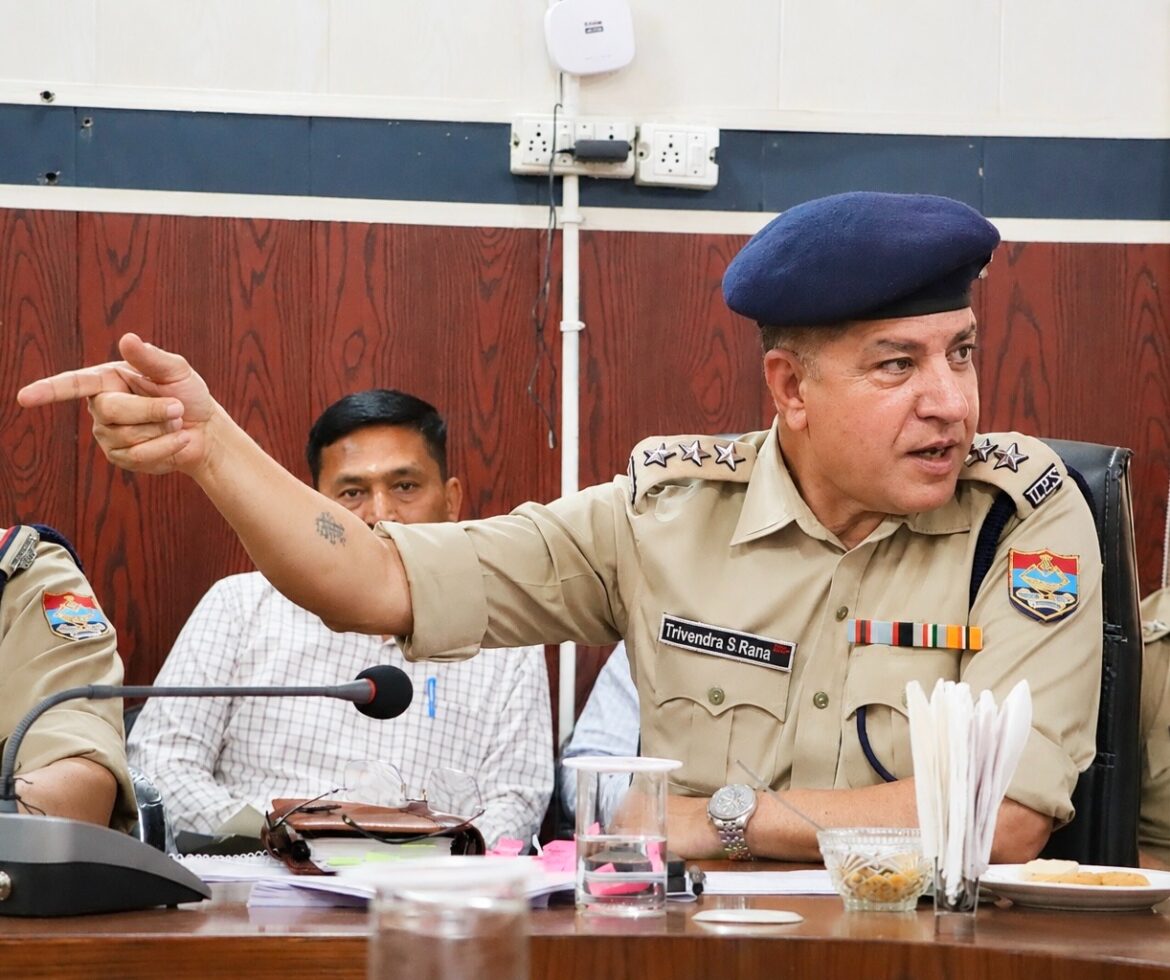 मासिक अपराध गोष्ठी में एसपी चमोली के सख्त निर्देश, मानसून, कानून-व्यवस्था और अपराध नियंत्रण पर फोकस