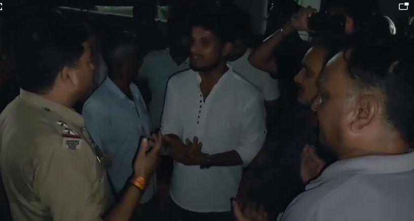 खटीमा के बरी अंजनिया में जमीन विवाद ने पकड़ा तूल, मारपीट और फायरिंग के आरोप से दहशत