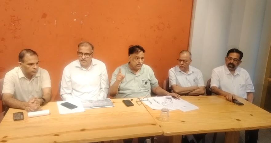 डॉक्टरों पर बढ़ते हमलों के खिलाफ आईएमए रुड़की का विरोध, सुरक्षा व्यवस्था मजबूत करने की मांग