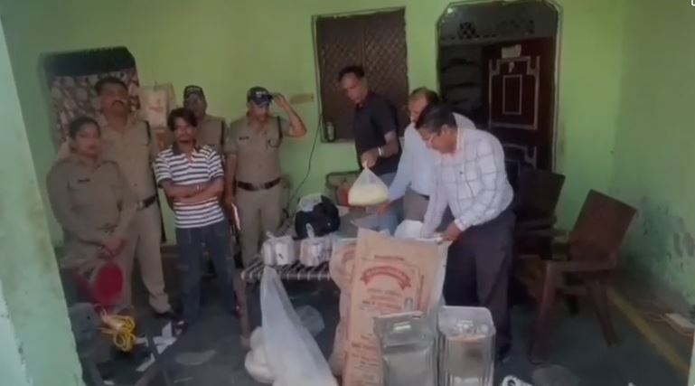 चारधाम और कांवड़ यात्रा से पहले हरिद्वार में खाद्य सुरक्षा विभाग की बड़ी कार्रवाई, 19 होटल-ढाबा संचालकों पर मुकदमा