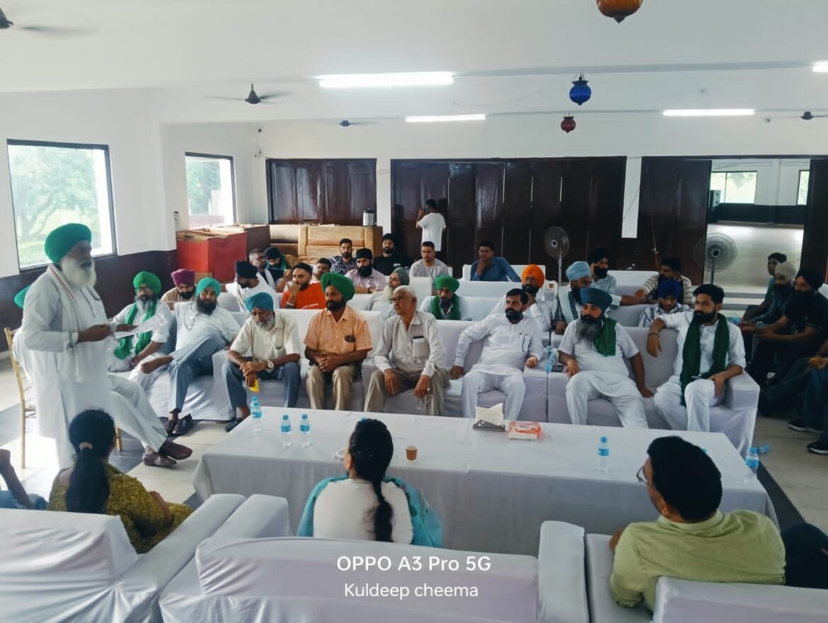 जसपुर में धान पंजीकरण को लेकर किसानों की अहम बैठक, अधिकारियों को सौंपा 10 सूत्रीय मांगपत्र