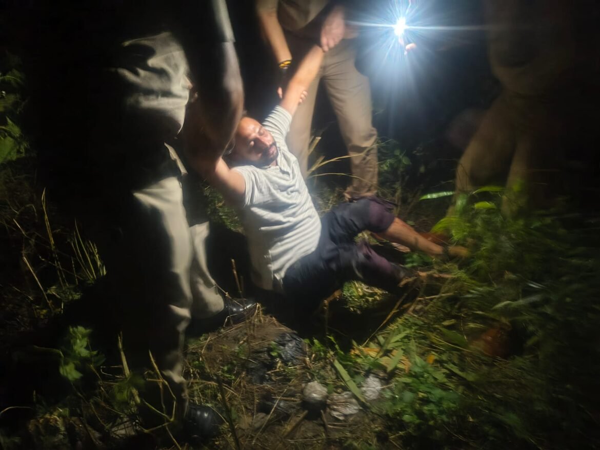 प्रेमनगर में पुलिस और बदमाशों के बीच मुठभेड़, गैंगस्टर के दोनों पैरों में लगी गोली