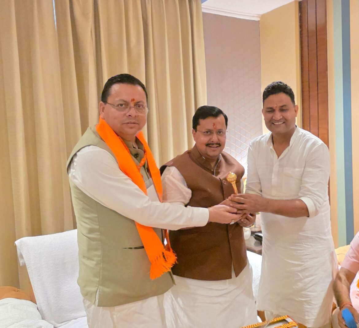 नितिन नवीन के हल्द्वानी आगमन पर कैबिनेट मंत्री राम सिंह कैड़ा ने किया स्वागत