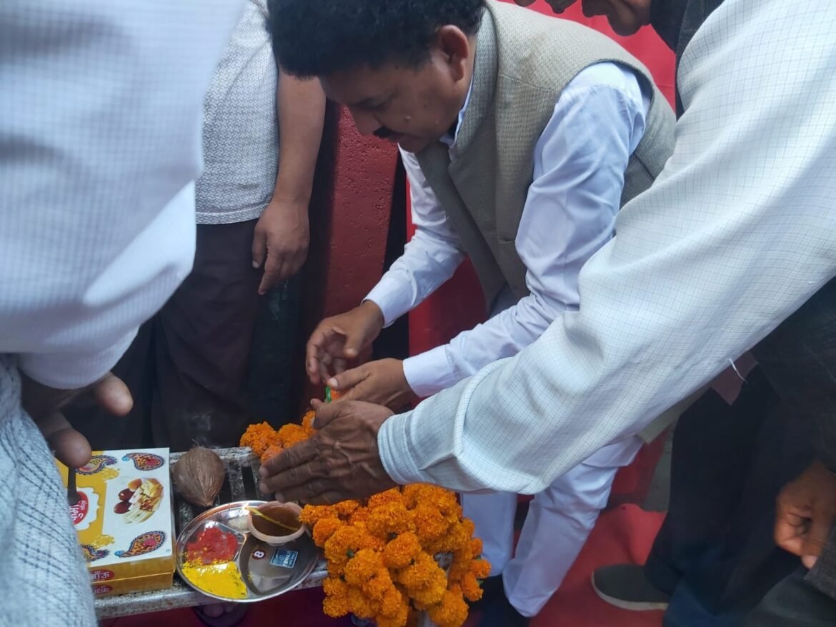 भिकियासैंण–चौखुटिया राज्य मार्ग के सुधारीकरण कार्य का शिलान्यास, 1.12 करोड़ रुपये होंगे खर्च
