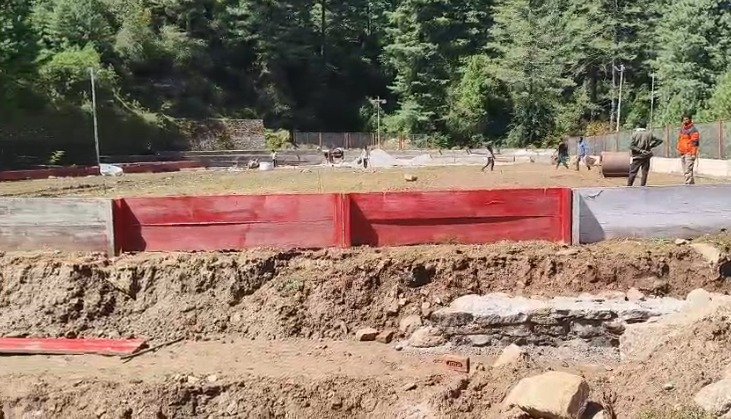 औली में करोड़ों का विंटर स्पोर्ट्स इंफ्रास्ट्रक्चर बदहाल, आइस स्केटिंग रिंक को लेकर फिर उठे सवाल